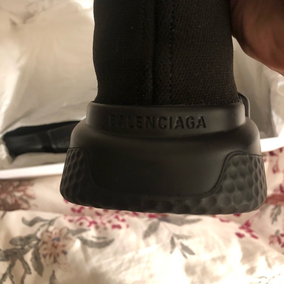 Sneakers - Picture 5 of 6